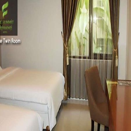 The Summit Siliwangi Hotel Bandung Exterior photo